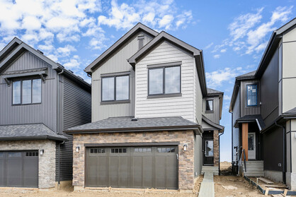16 Chartres Close