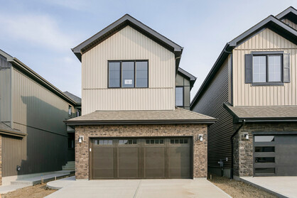 10 Chartres Close