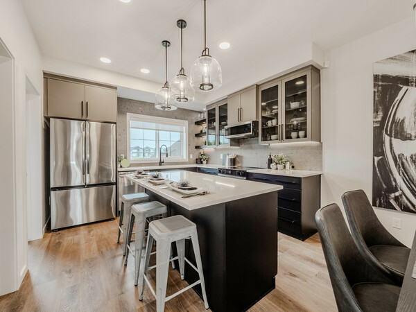 349 Edgemont DR NW