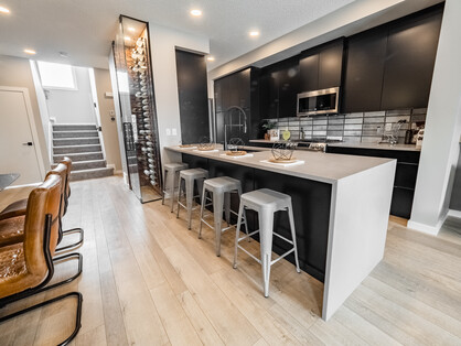 266 Charlesworth Drive SW